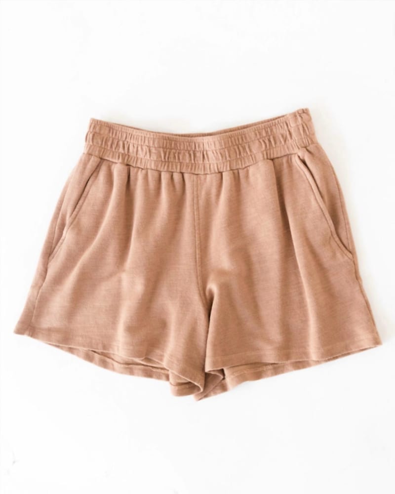 Front of a model wearing a size L Supersoft Ex-Boyfriend Shorts In Dry Rose in Dry Rose by MONROW. | dia_product_style_image_id:356859